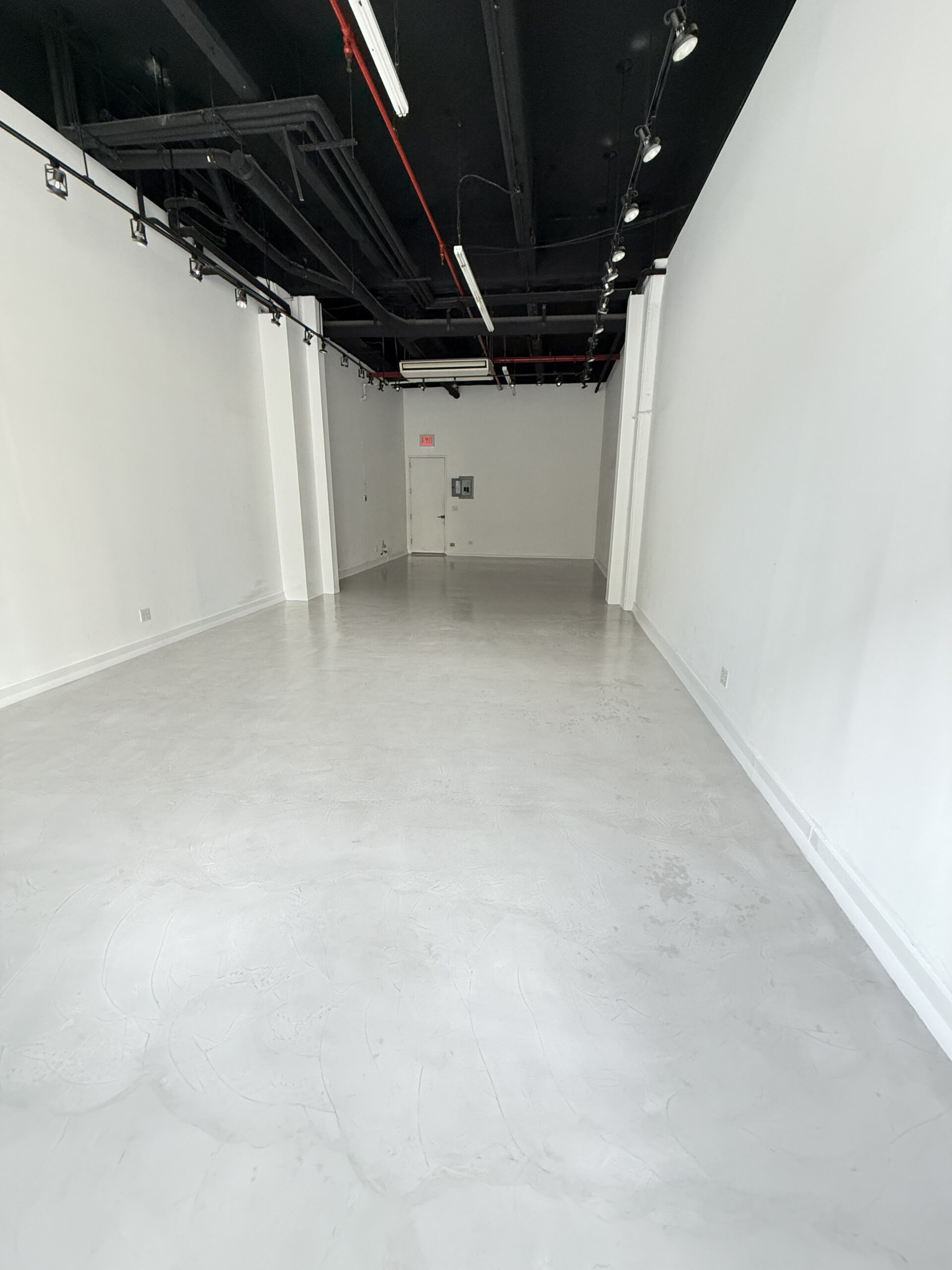 Commercial space - Microcement coating